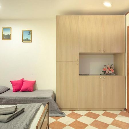Residenza Giulia Appartement Venetië Buitenkant foto